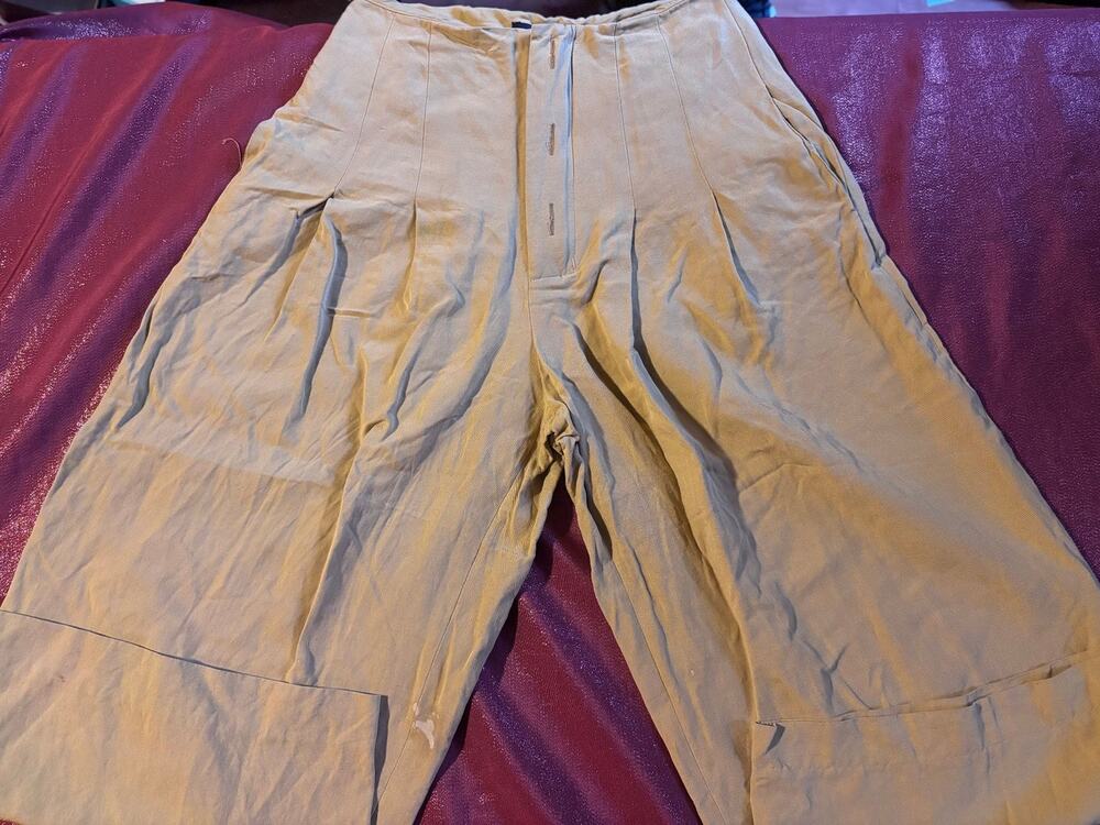 Zara Pants Womens M Wide Leg Cropped Pleated Pockets Tan Mustard Paint Stains